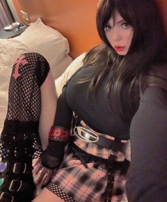 Китти Китт (Kitty Keettt, Mommy Kitty)