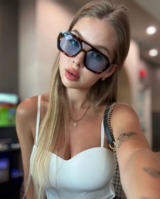 Ангелина (Amlolliii)