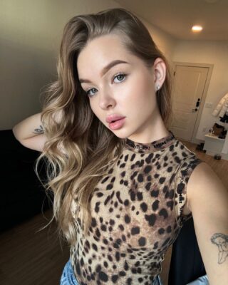 Ангелина (Amlolliii)